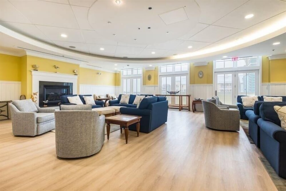 Sunset Island - 39 Fountain Drive West 3f 3 Bedroom Condo