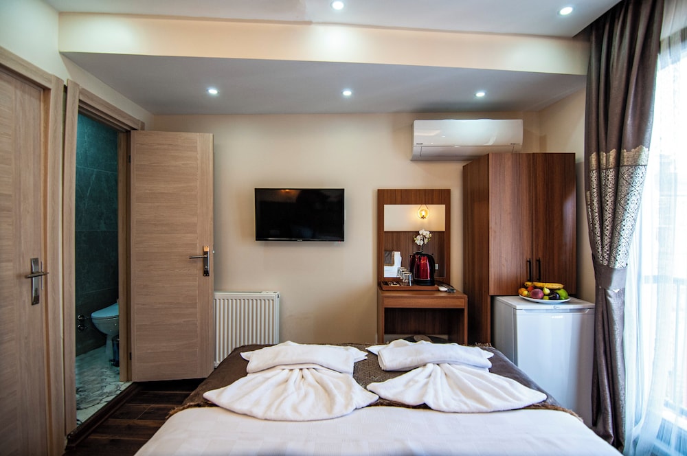 By Historial Hotel - Image 54