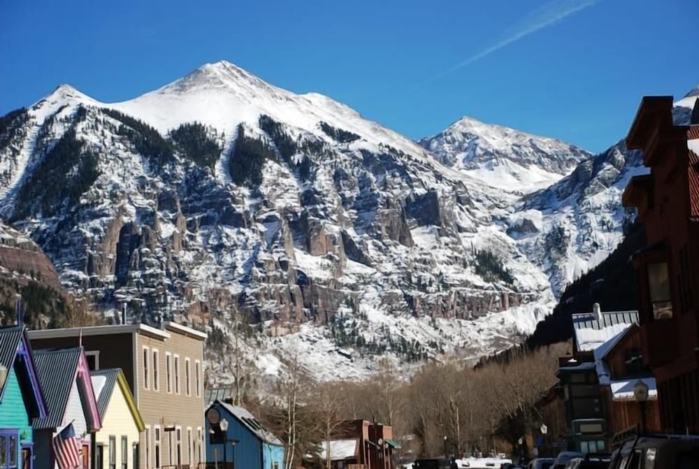 Bachman Village 19 4 Bedroom Holiday home By Accommodations in Telluride