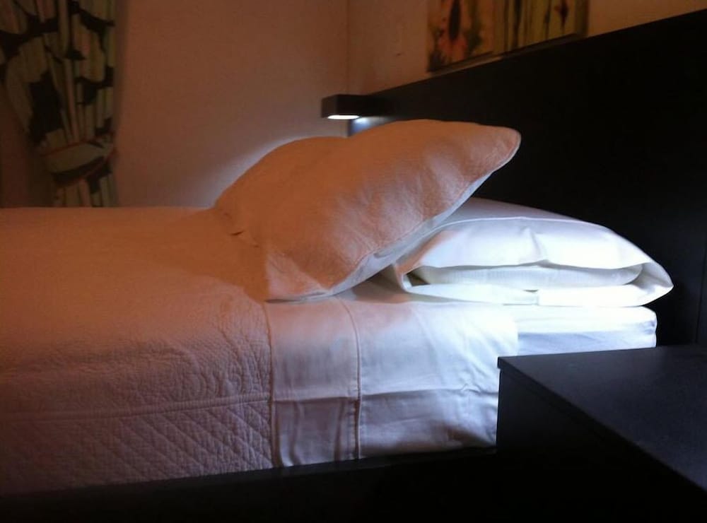 WE Hotel