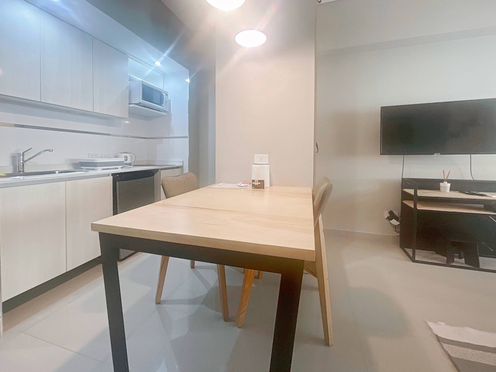 Ayres Suites Moreno