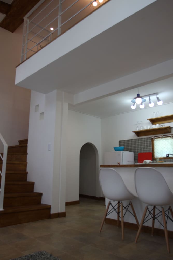 Hill & Falls House