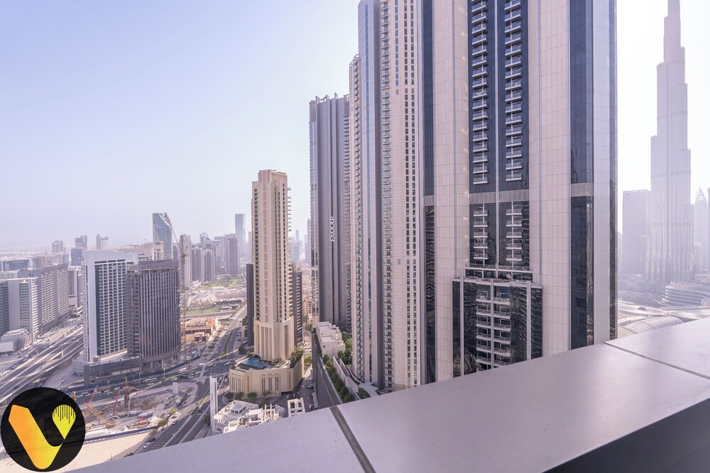Vogue Stylish Apt Near Dubai Mall & Burj