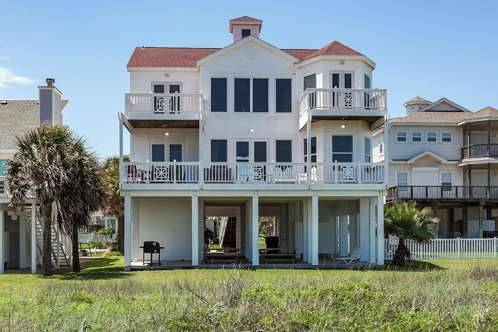 Breakers Pointe by Ryson Vacation Rentals