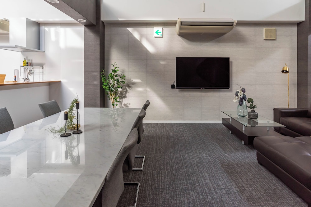 Bijou Suites AI PREMIUM