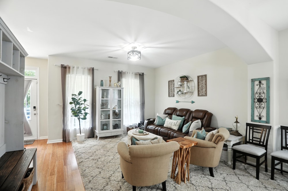 Lowcountry Luxury Near Palmetto Bluff 4 Bedroom Home