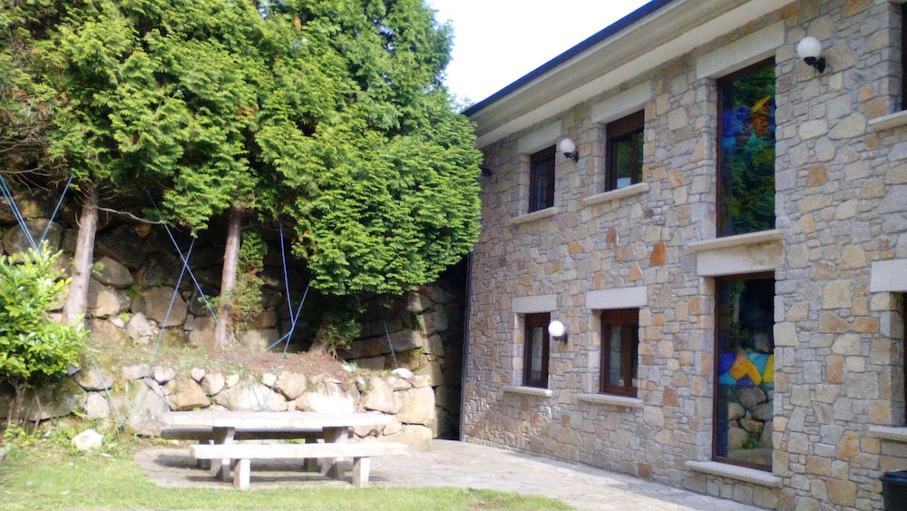 Photo 8