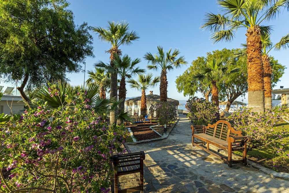 Charm Beach Hotel - All Inclusive
