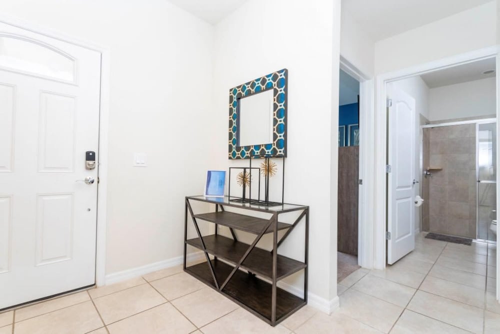 Amazing 5BR Private Pool Lakeview Near Disney
