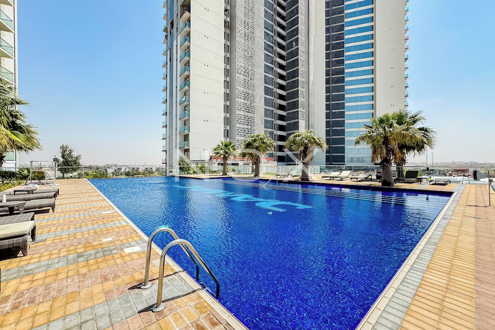 DHH1 Bed Serene Golf Vita A Damac Hills