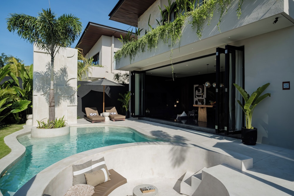 Villa Bōld x Gold At Bōld- Luxury Villas