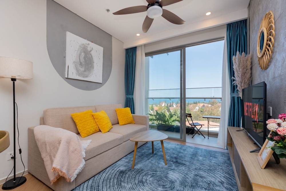 Sum Condotel Luxury