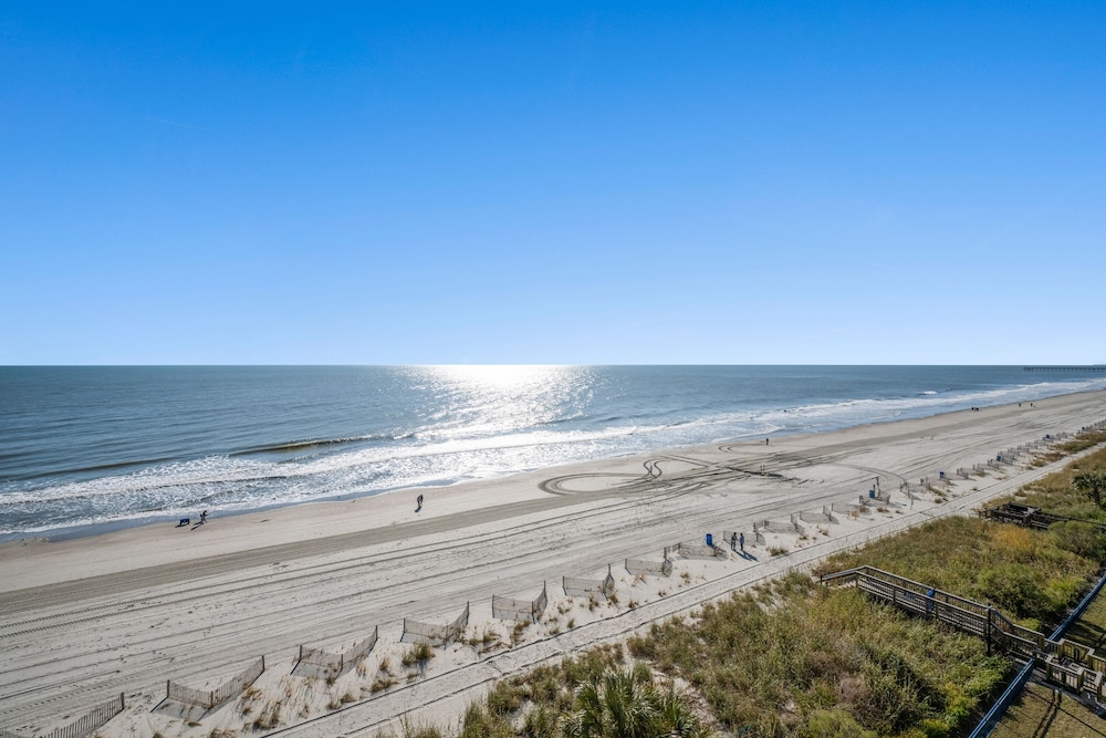 Bluewater Resort by Elliott Beach Rentals