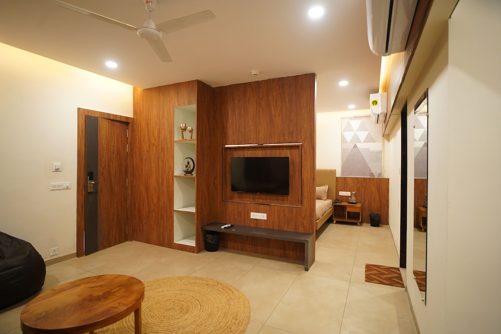 RAAHI HOMESTAY