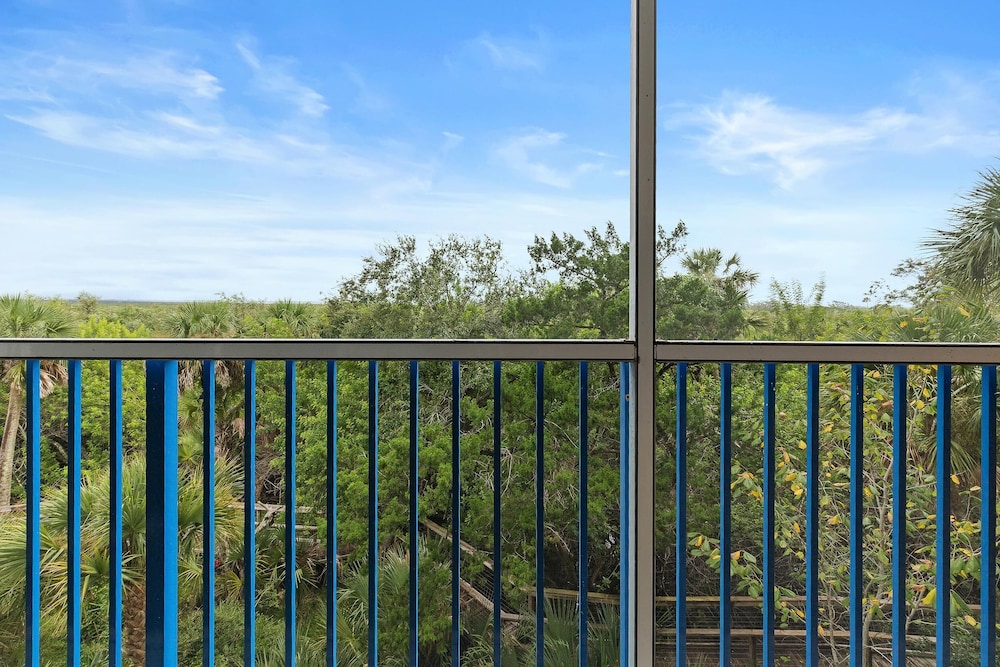 Oceanwalk 9-302