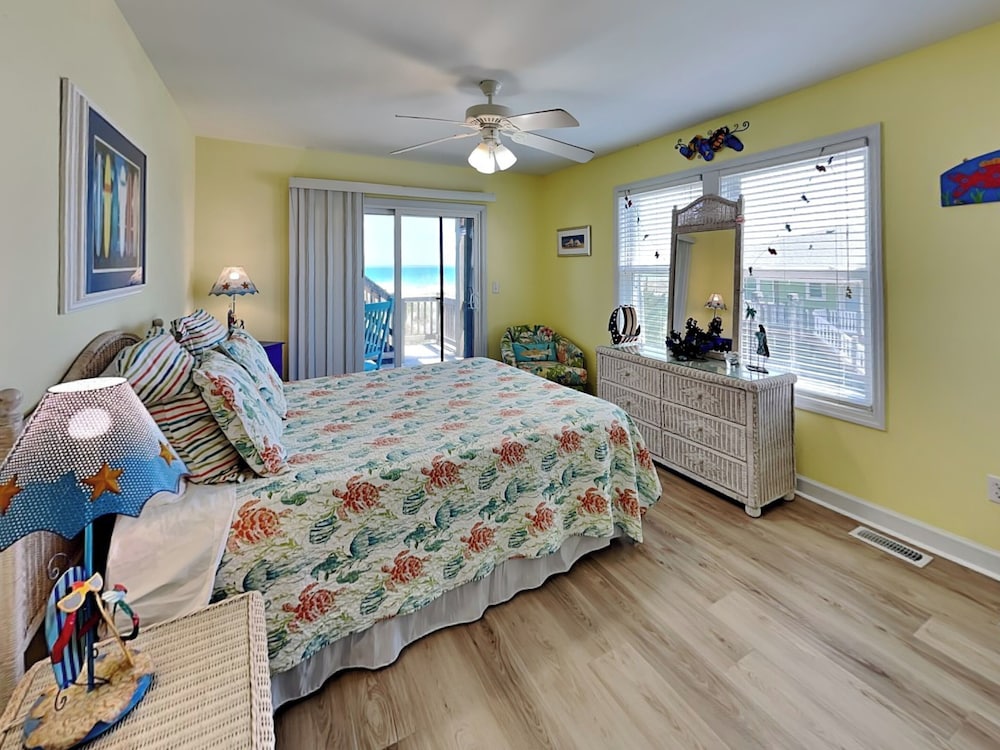 Piccolo Paradiso by Topsail Realty