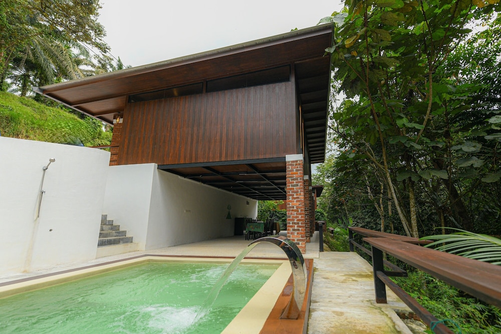 The HIJAU Camp & Cabin