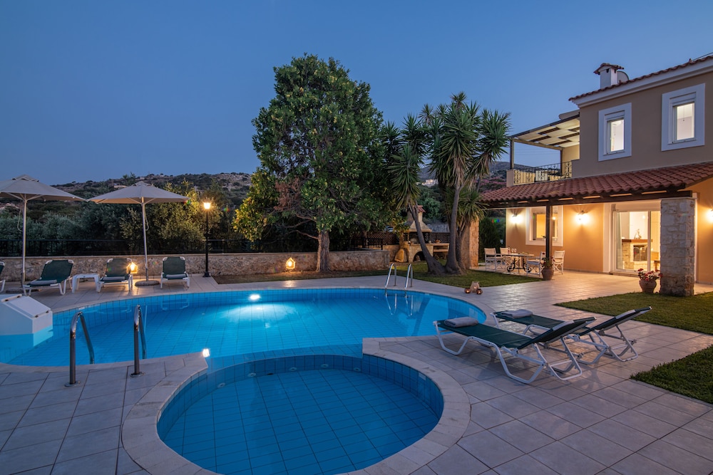 Gerani Villas