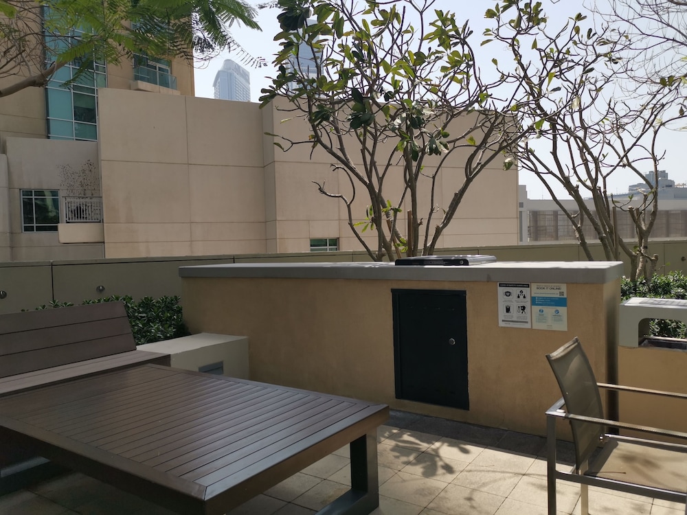 Vacay Lettings - Burj Vista Tower 1