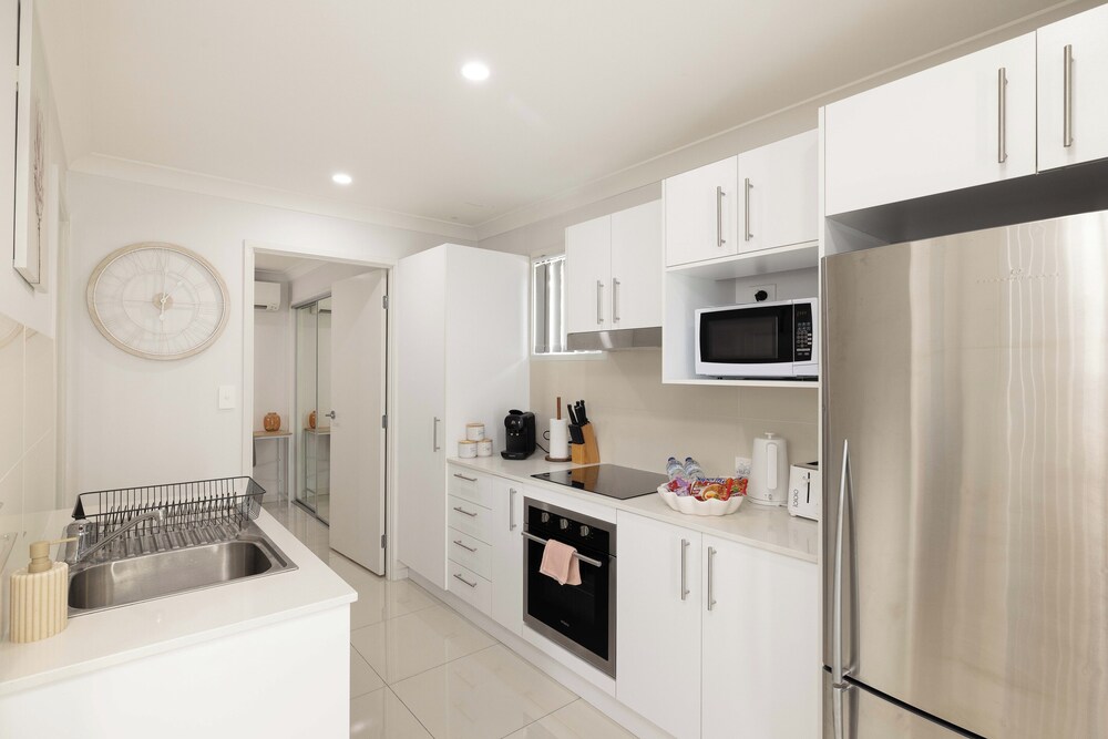 Smart Suites Self Check-in Apartments - 31A Freney