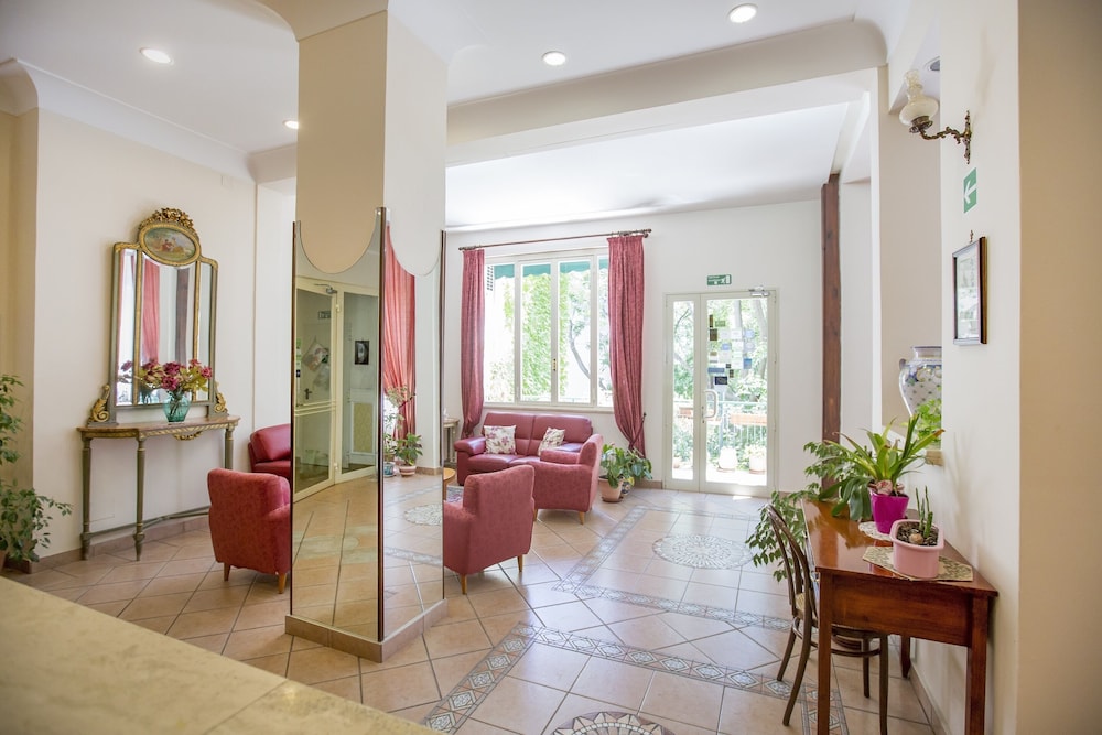 Hotel Mediterraneo - Image 1