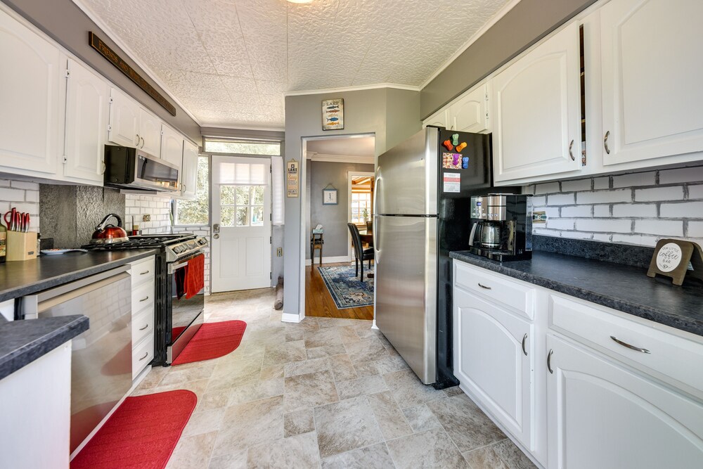 Waterfront Fox Lake Vacation Rental w/ Fire Pit! - Property Image 24