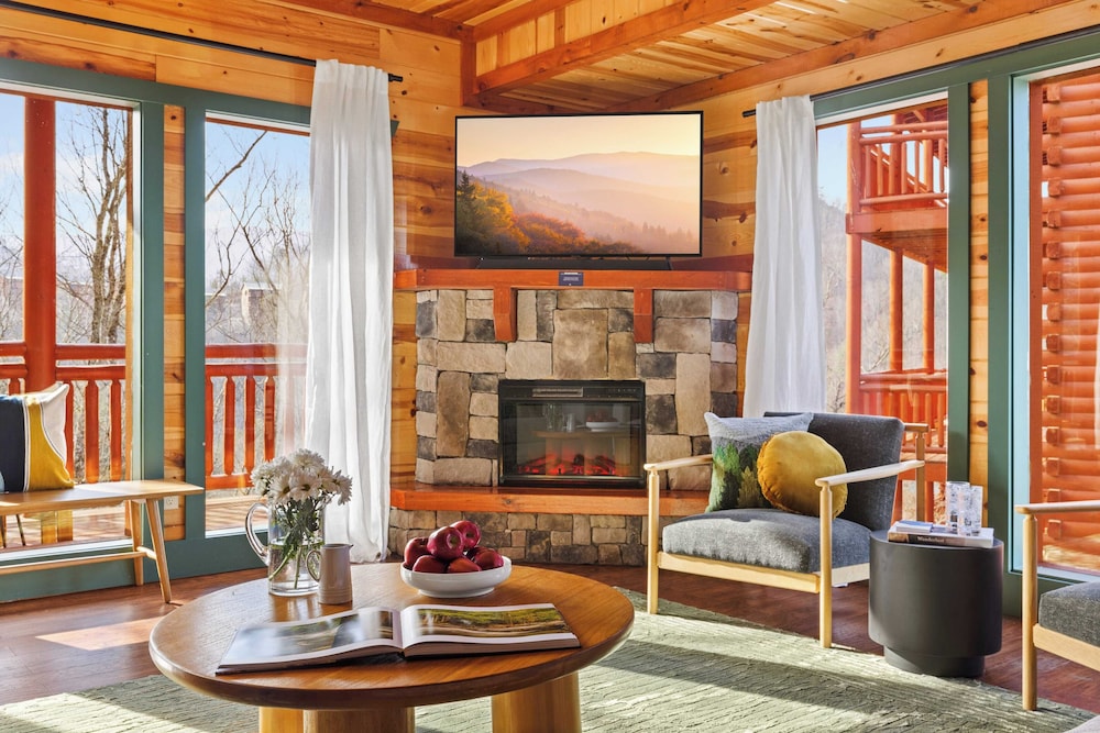 Sleeps 20! Indoor Pool & Home Theater Redesigned Boulder Ridge by Avantstay