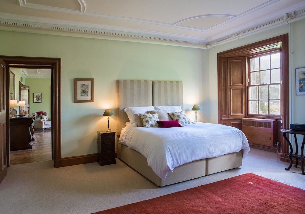 Glencoe House