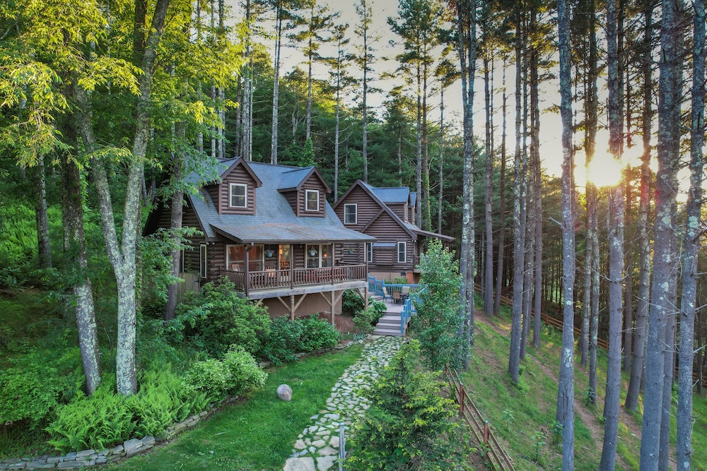 Hotel Heritage Hill Cabins - Image 1