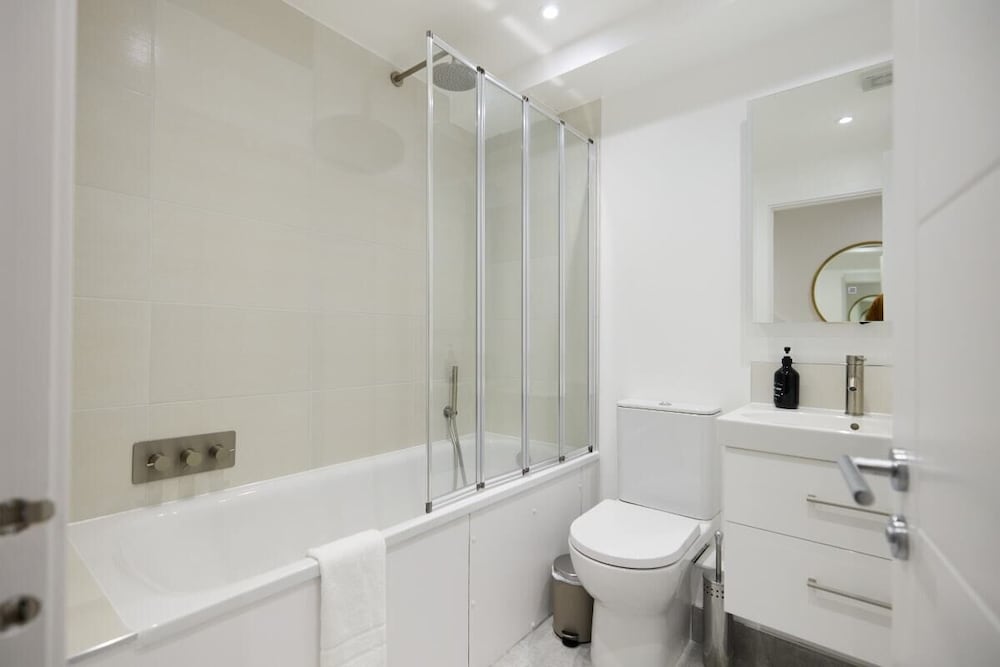 The Melbray Gem - 2bdr Apartment With Courtyard
