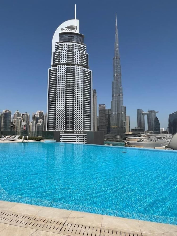 Direct Dubai Mall Access Downtown Boulev