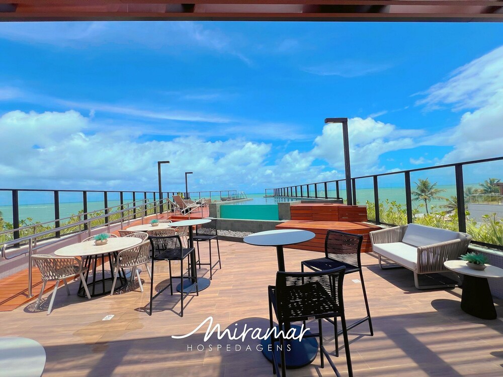 Breeze Miramar Hospedagens