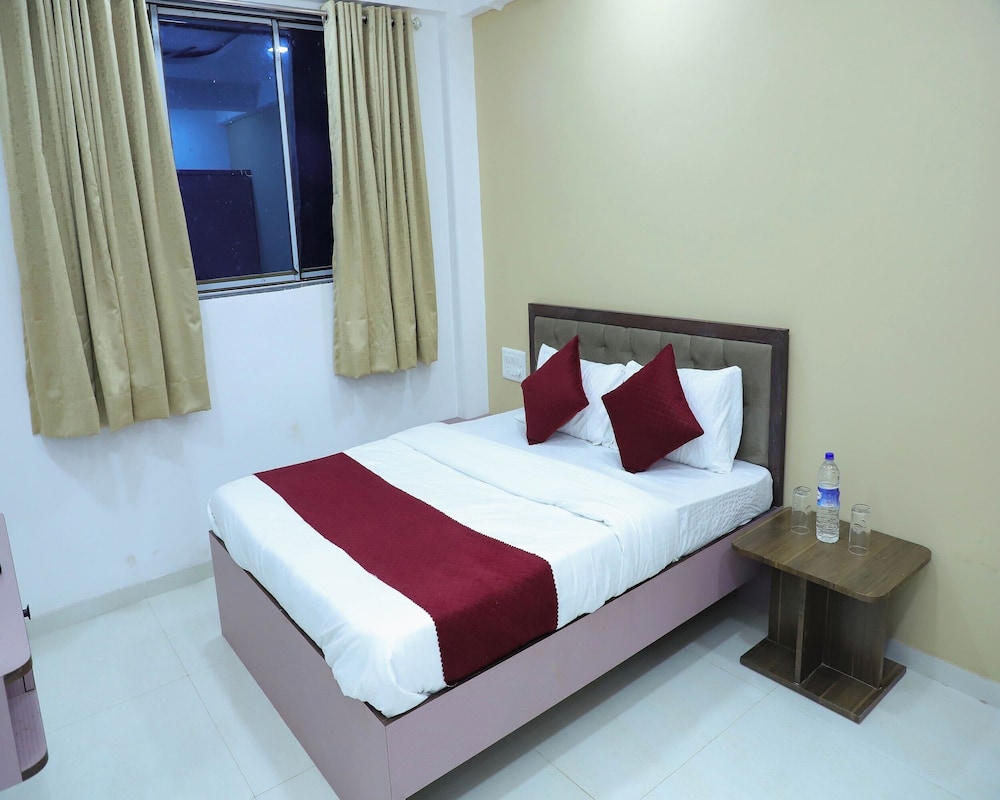 Hotel Devanshri Rooms & Restaurant