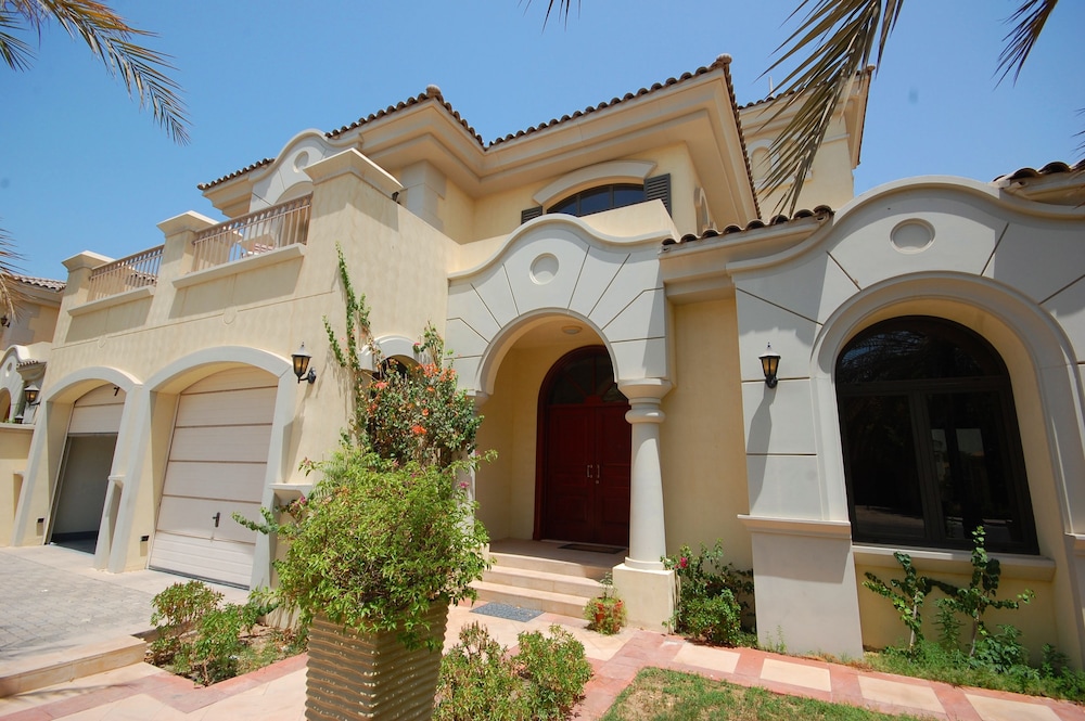Kennedy Towers - Frond F Villa