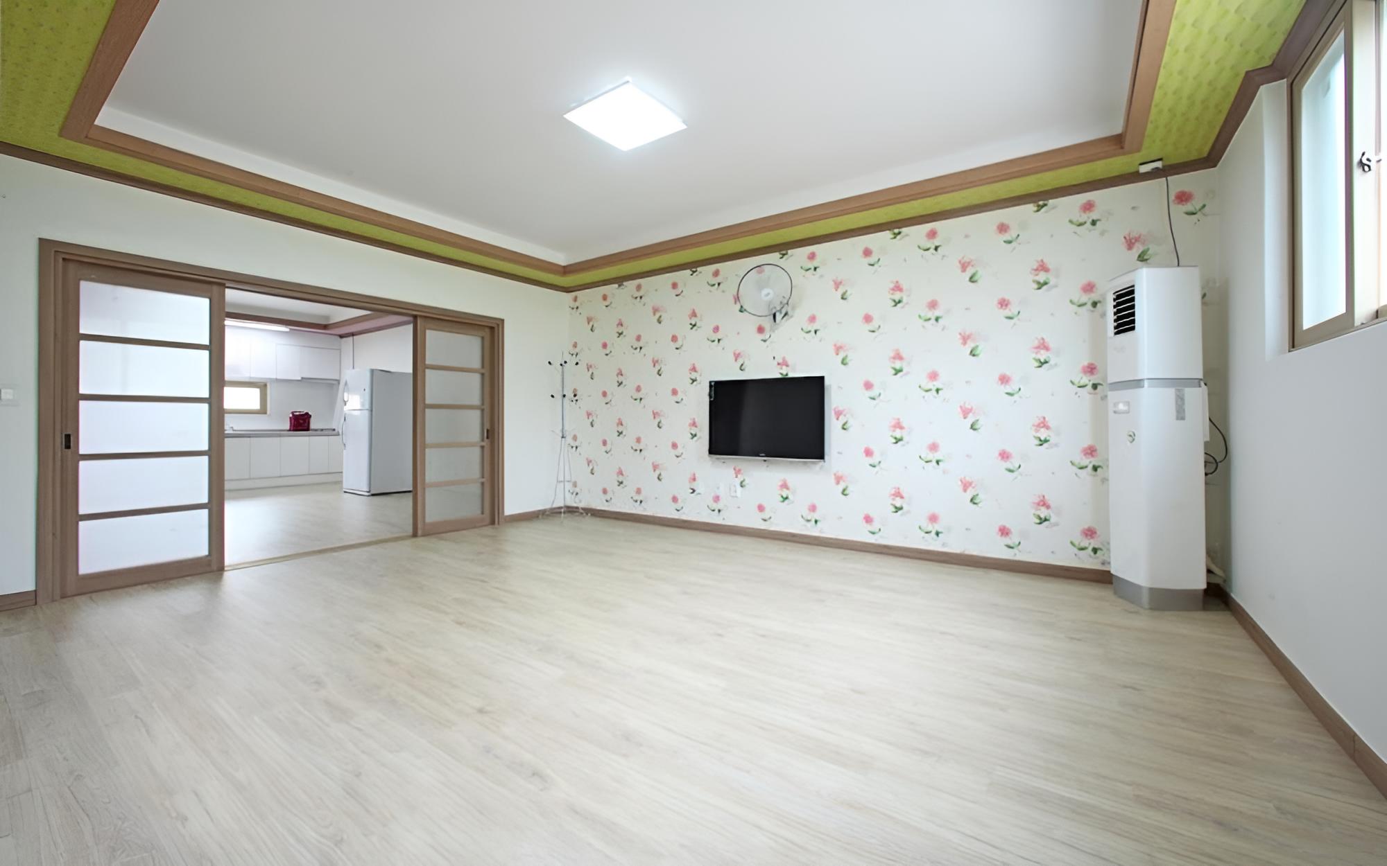 Gongju Hue Pension view 4