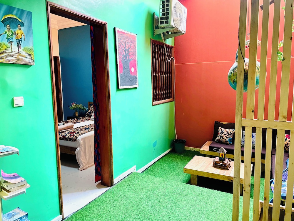 Fadidi House