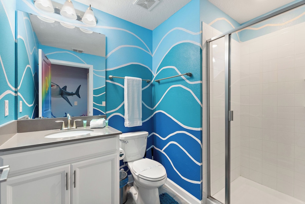 Wonderland Sleeps 14 Free Waterparks and South Facing Pool