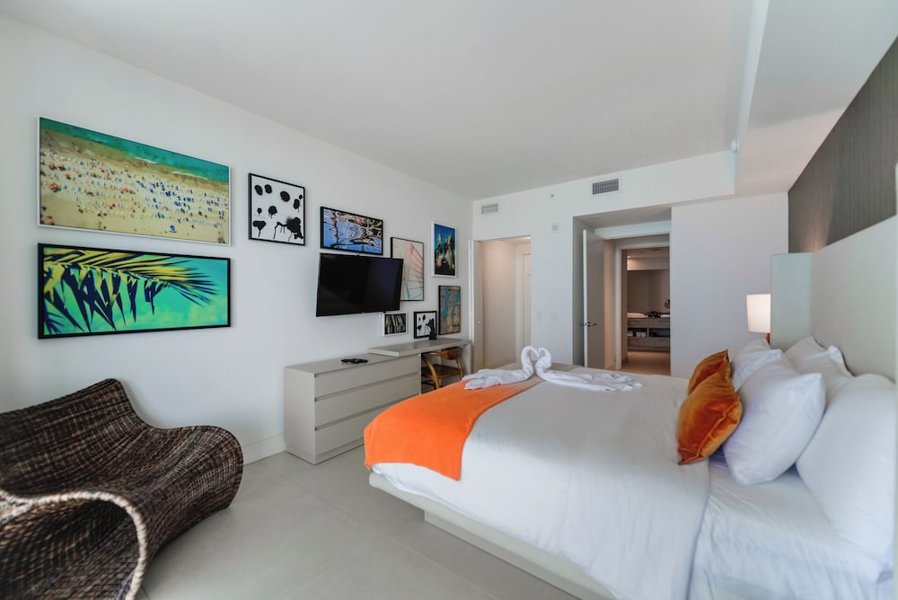 Ocean View Condo Near the Beach