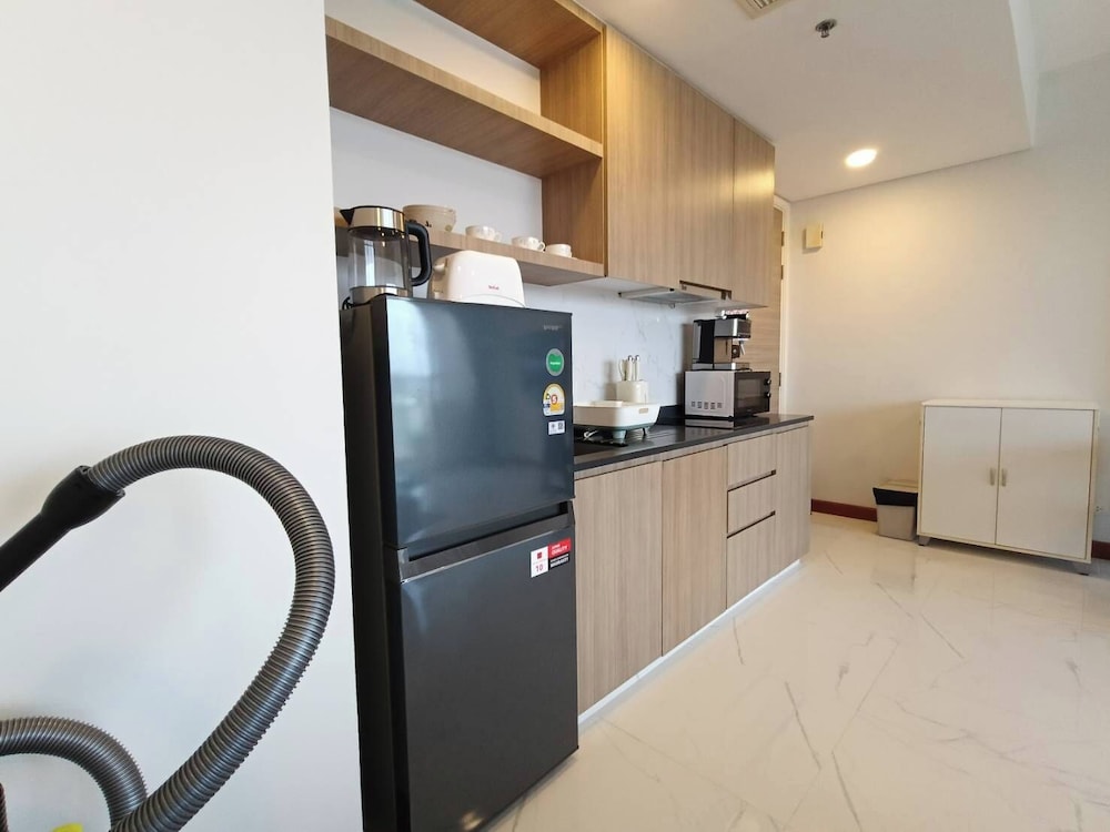 Luxury Large One Bedroom Seaview Serviced Apartment at Wongamat, Pattaya