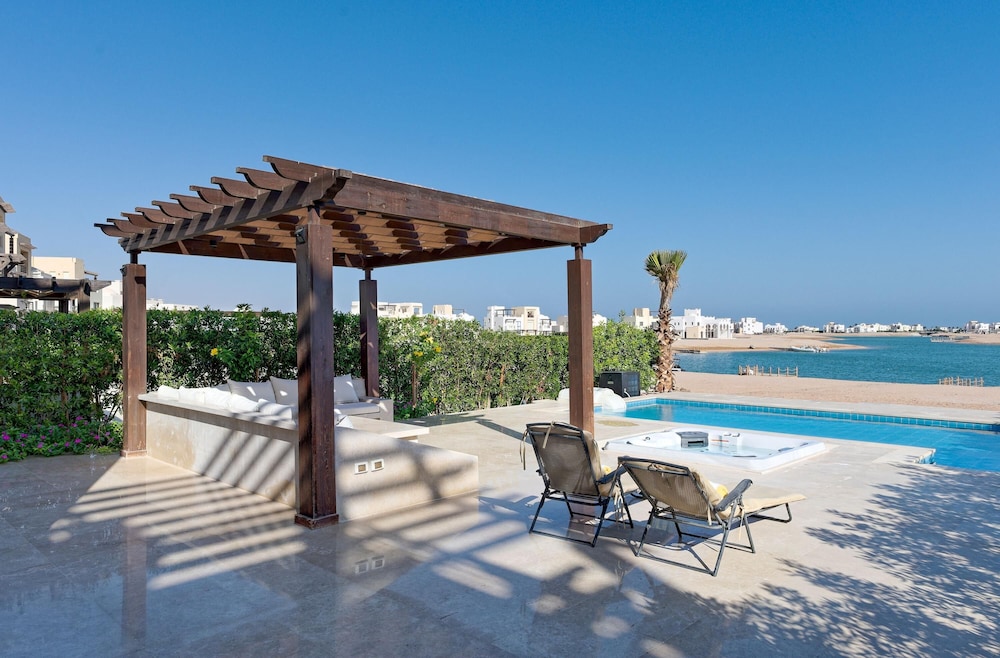 Vesta - Luxury Villa - 3BR - Ancient Sands