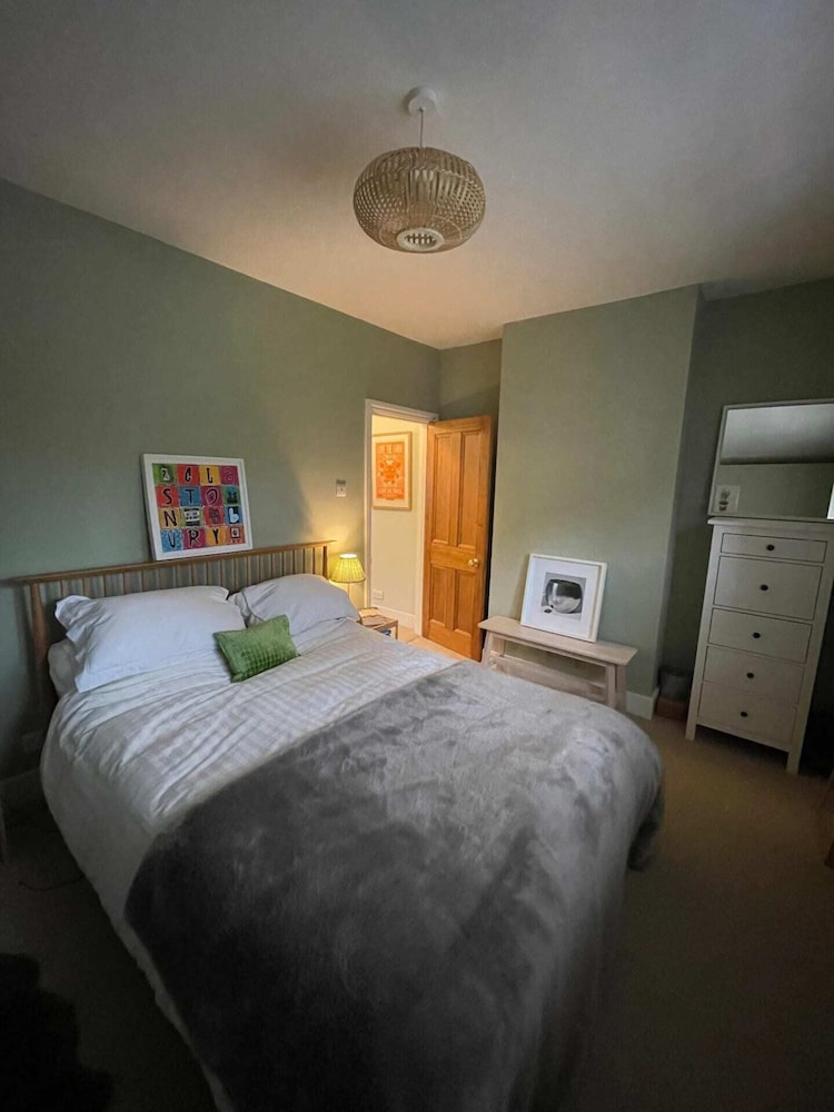 Beautiful & Cosy 2BD House - Southwark