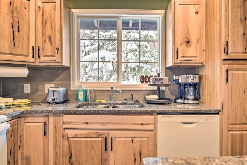 Cozy Condo on Fall River - 1 Mile to Rmnp Gate! - Property Image 27