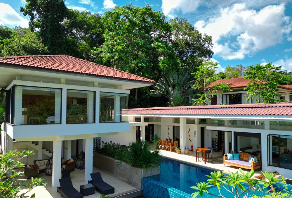 Villa 4 Luxury Private Pool Villa photo 1