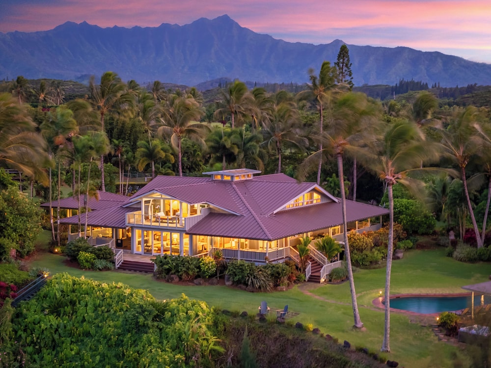 Secret Beach House in Kilauea