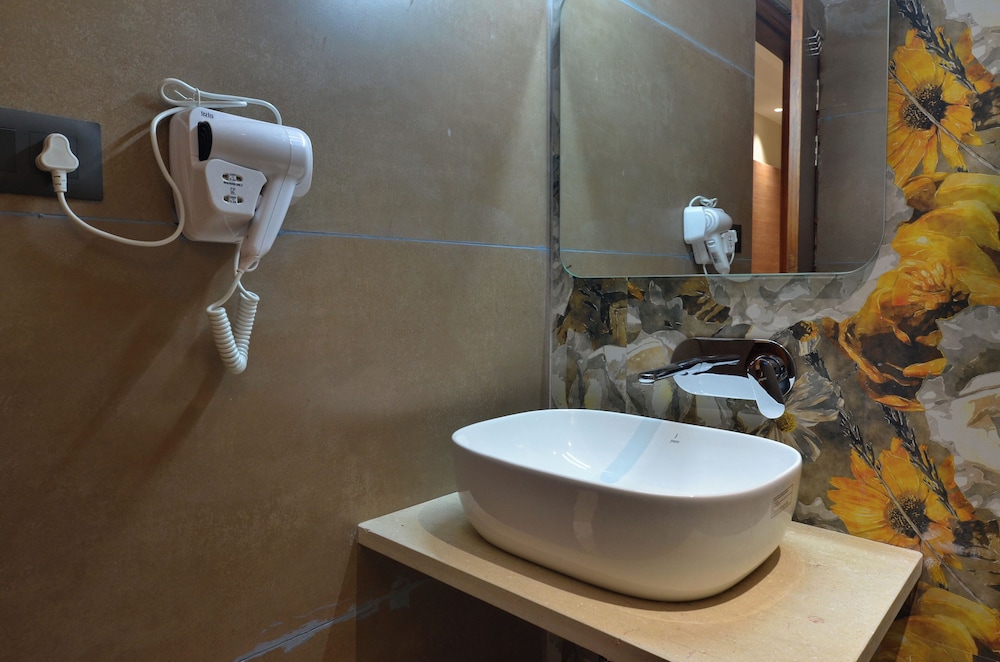 Hotel Maya Cottage - Connaught Place