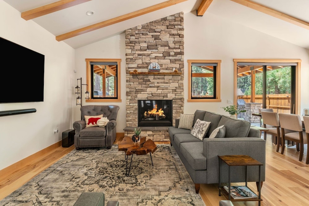 34 - The Maple Crest 5 Bedroom Home