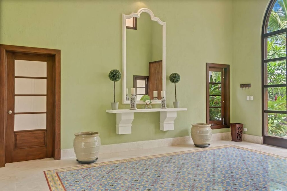 Sophisticated Villas With Private Pools and Staff