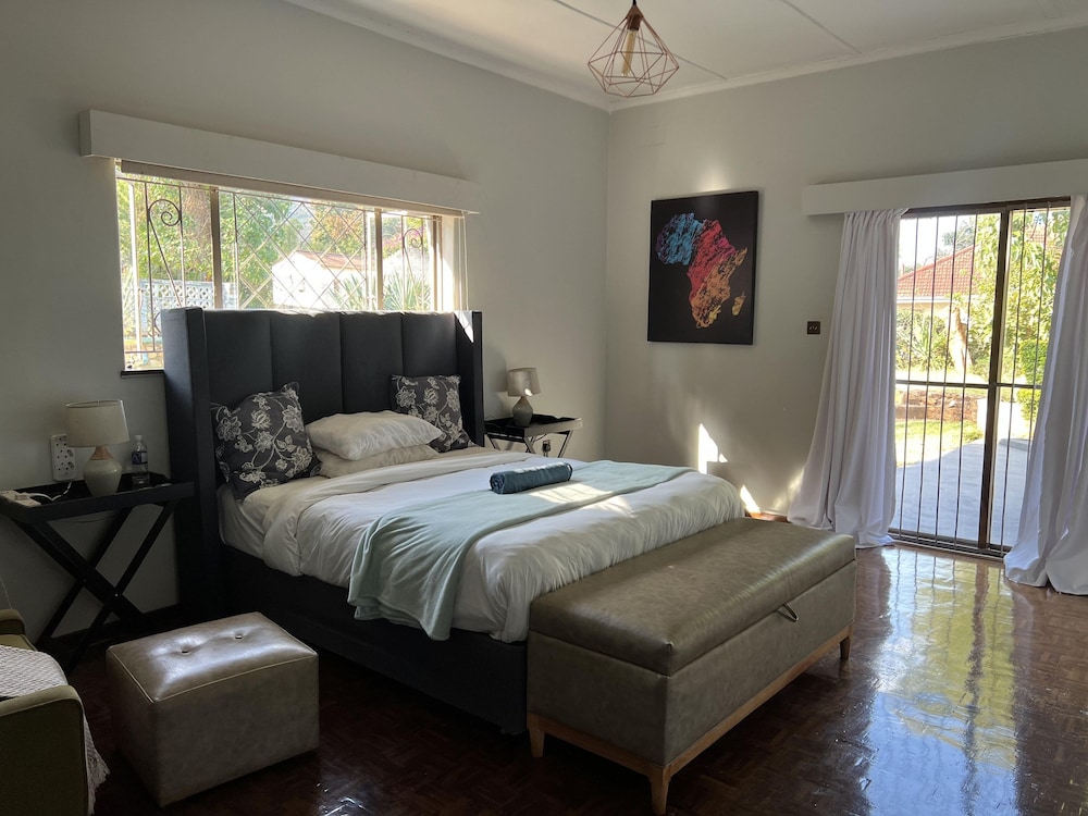 Mutare Manor The Master - 2306