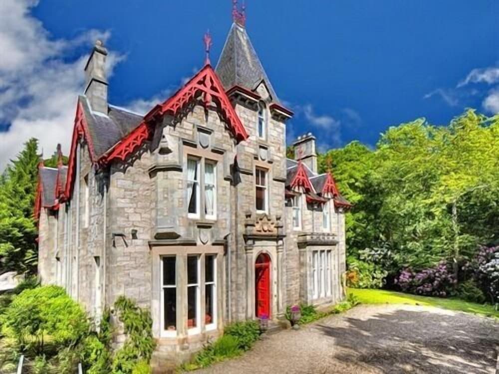 Hotel Birchwood Hotel - Image 1