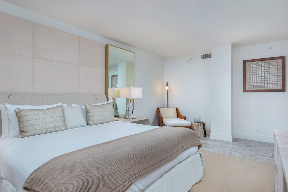 Luxury Vacation Rentals at 1 Hotel & Homes by LRMB